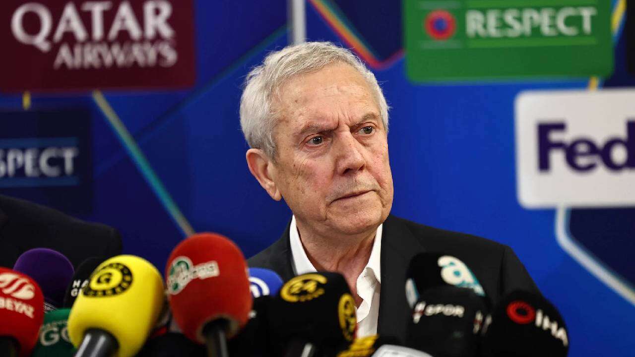 Aziz Yıldırım'ın dedikleri bir bir çıkıyor: Fenerbahçe'de İsmail Kartal apar topar harekete geçti, sahanın altını üstüne getirdi! 2